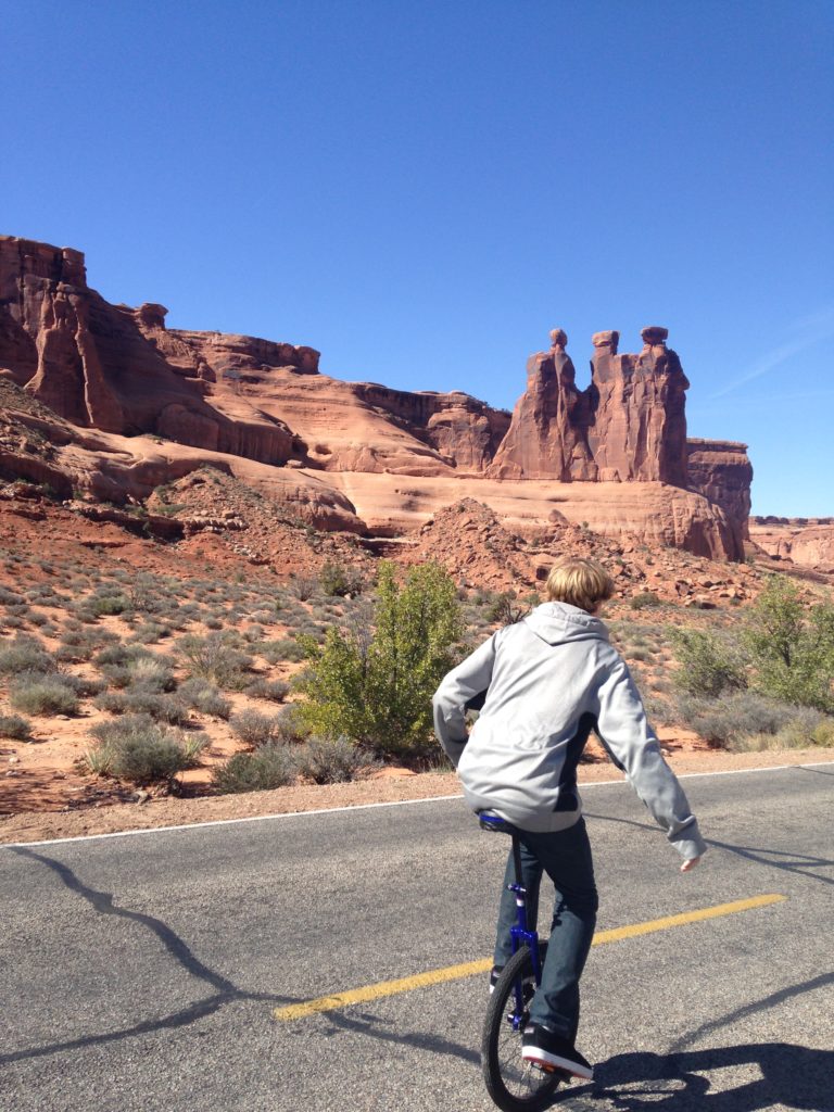 Unicycle at Three Gossips
