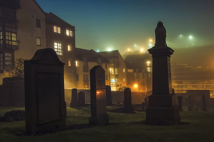 Eerie view of Edinburgh cemetery
