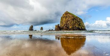 cannon beach in oregon